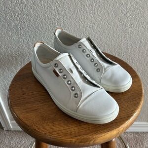 Ecco Off-White Slip-On Shoes